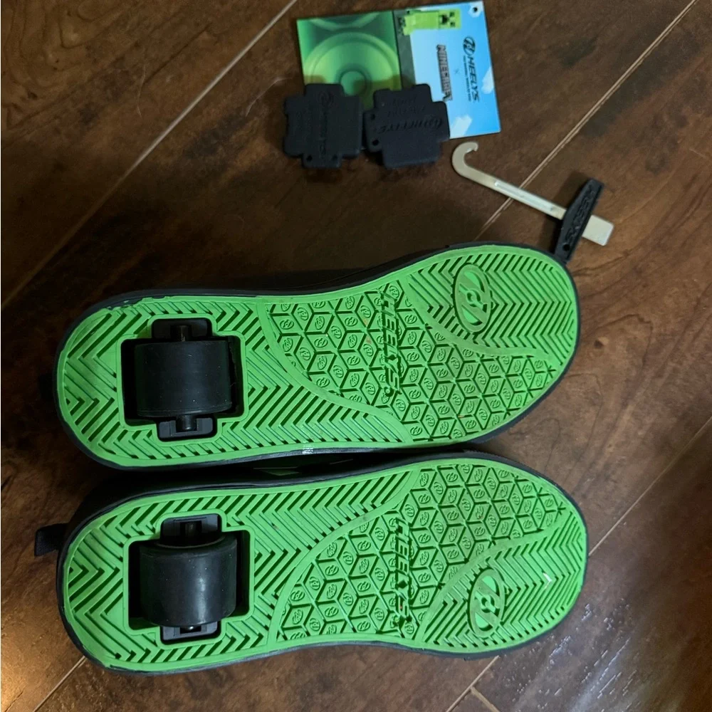 Minecraft Heelys - Picture 3 of 9